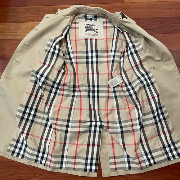Preowned, 100% Authentic Burberry Heritage Trench US 8 - Picture 5 of 16